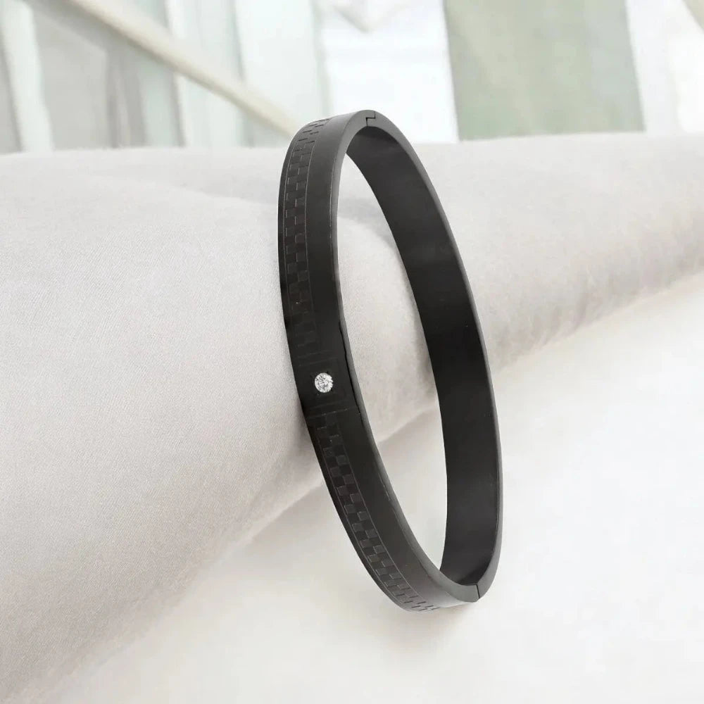 Black Stainless Steel Kada for Men with American Diamonds – Checkered Design Bracelet - Cuff & Kada - Cadeau Craft