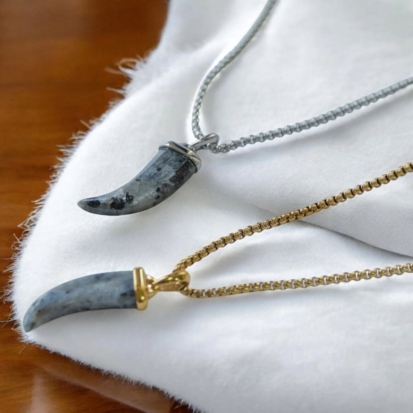 Men's Wolf Tooth Pendant Necklace – Black Stone & 18K Gold Stainless Steel, Anti-Tarnish Chain