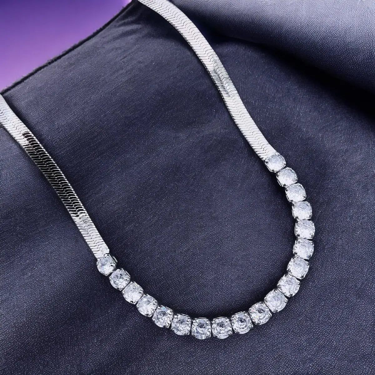 Silver Snake Necklace for Women – Cubic Zirconia & Stainless Steel, 18 - inch Chain - Necklace - Cadeau Craft